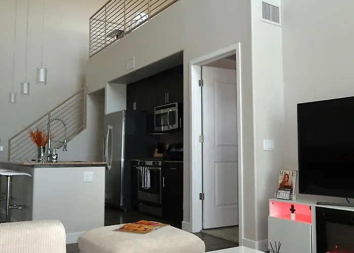 Apartment 2bedrooms Lakeview Loft Walk To Mill Ave And Asu Tempe