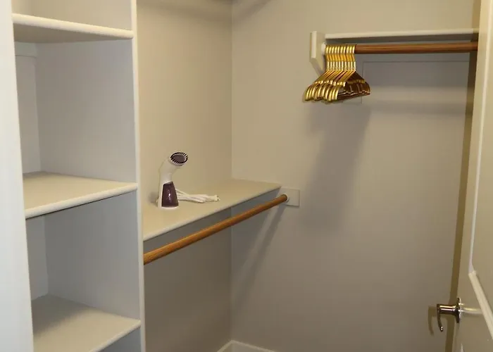 Apartment 2bedrooms Lakeview Loft Walk To Mill Ave And Asu Tempe