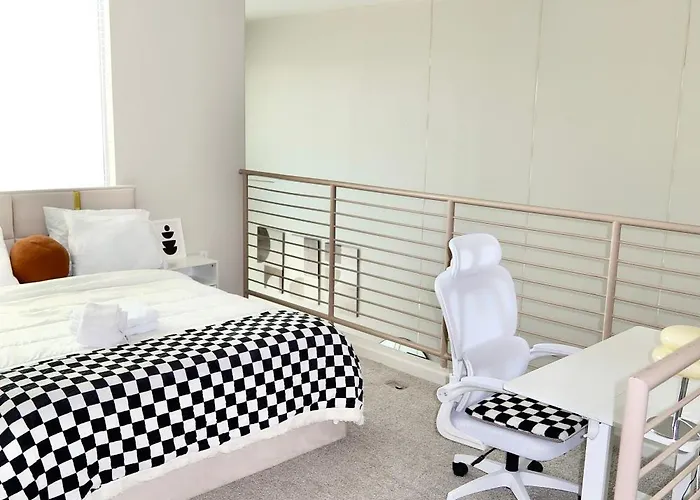 2bedrooms Lakeview Loft Walk To Mill Ave And Asu * Tempe