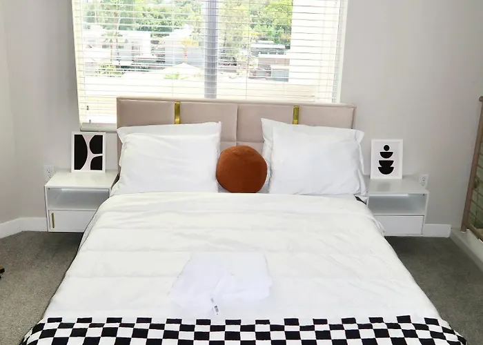 2bedrooms Lakeview Loft Walk To Mill Ave And Asu * Tempe