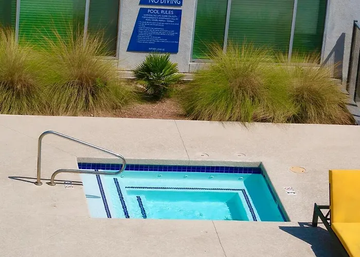 2bedrooms Lakeview Loft Walk To Mill Ave And Asu